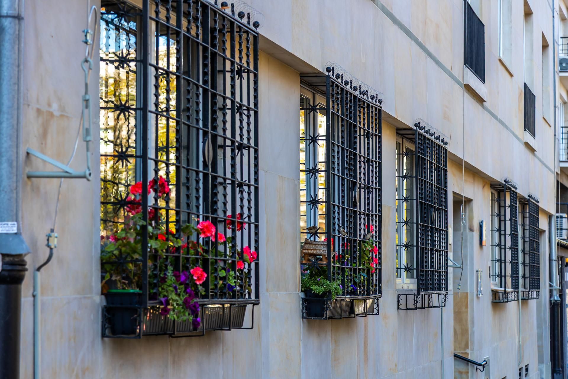 Kamienica na ul. Konopnickiej 5 w Warszawie