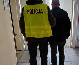 Pobił mężczyznę na przystanku, a na koniec zrobił jeszcze to! Rozbój w Bydgoszczy