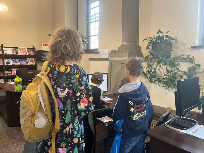 Gra terenowa „BIBLIOTEKA I PRZYJACIELE: WSPÓLNA MISJA". Kampania zrealizowana w ramach Tygodnia Bibliotek, którego organizatorem jest Stowarzyszenie Bibliotekarzy Polskich