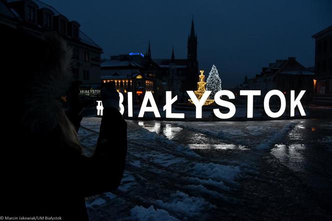 Napis #Białystok na Rynku Kościuszki