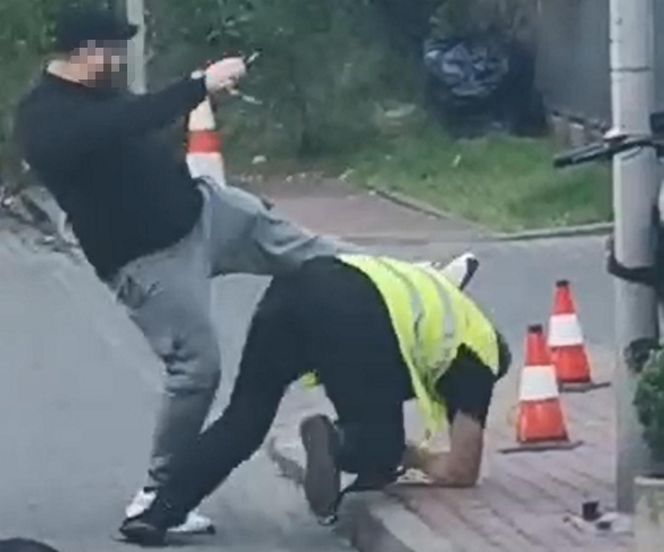 Dostawca jedzenia pobił ochroniarza w Warszawie! Poszło o parkowanie na Ochocie 
