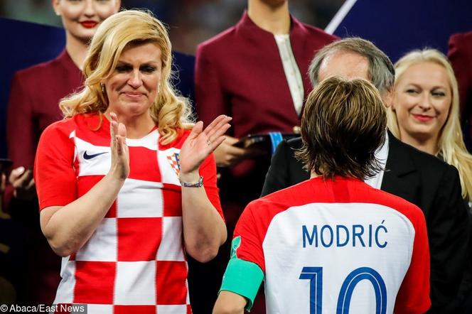Piękna prezydent Chorwacji zdobyła serca kibiców na całym świecie [ZDJĘCIA]