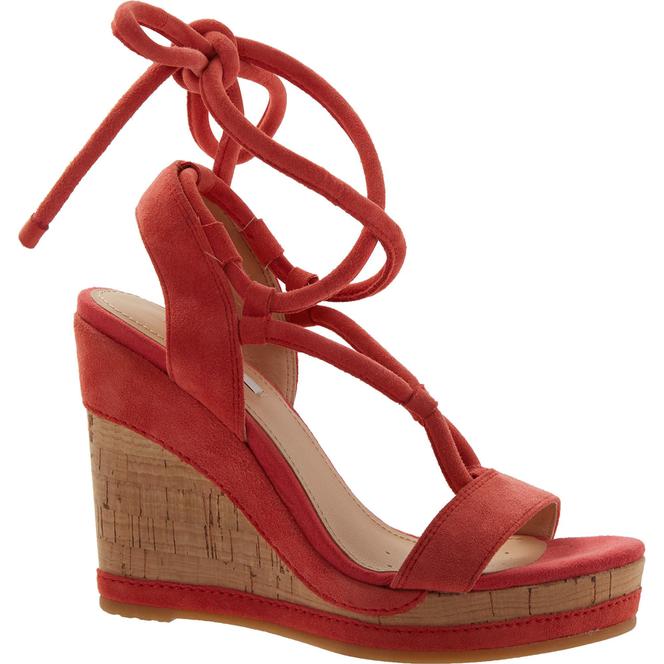 Ubrania, buty i akcesoria na lato w TK Maxx. Zobacz, co znajdziesz w sklepach!