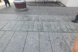 17-letnia Malwina namalowała kredą hasła o pedofilii. Do akcji wkroczyła policja