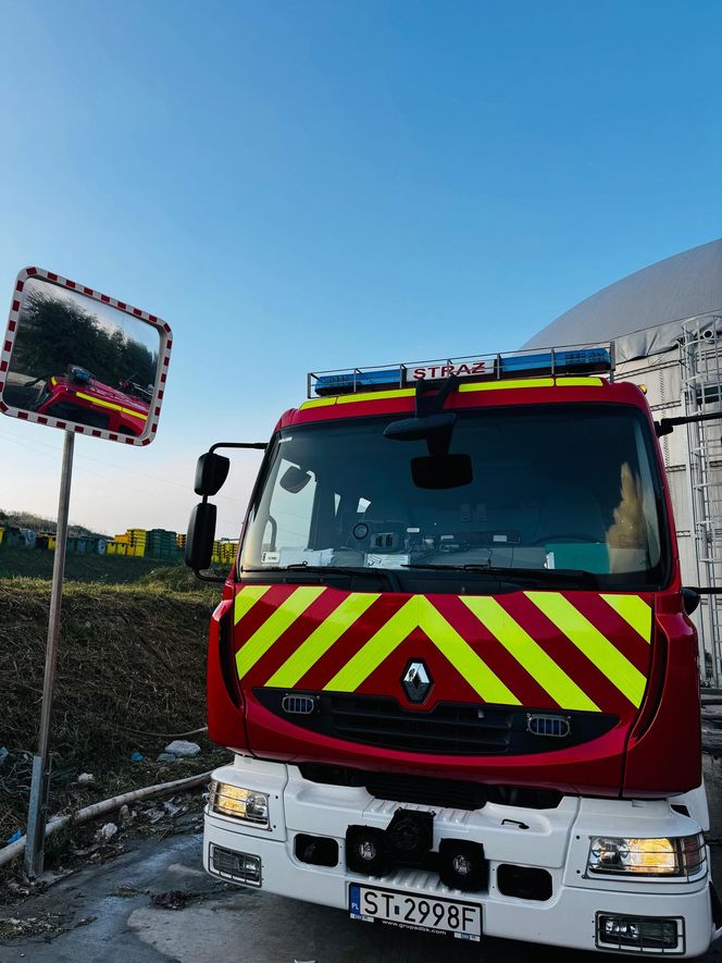 Pożar składowiska śmieci w Tychach. Służby apelują o zamykanie okien