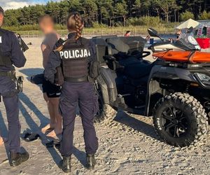Dzieci weszły do morza mimo czerwonej flagi. Zarzuty dla opiekuna, szokujące wyniki kontroli