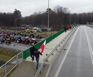 Protest rolników 20 lutego w okolicach Kraśnika. Tak blokują S19