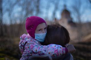 Koronawirus w Polsce: Od ilu lat dziecko musi nosić maseczkę ochronną? 
