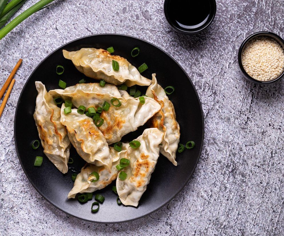 Gyoza jak z japońskiego street foodu – przepis, który pokochasz od pierwszego kęsa