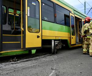 Dwa tramwaje zderzyły się 8 bm. na ul. Hetmańskiej w Poznaniu. Poszkodowanych zostało 15 osób. Jedna jest w stanie ciężkim