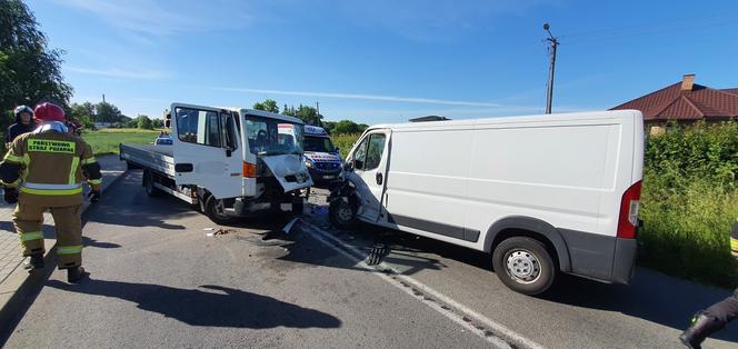 Wypadek w powiecie grudziądzkim! Kierowca zakleszczony w pojeździe [ZDJĘCIA] 