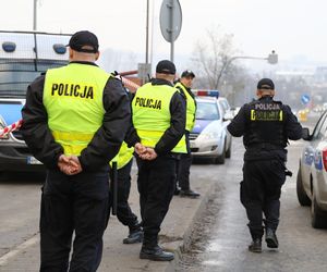  Zarobki policjantów w 2024 roku 