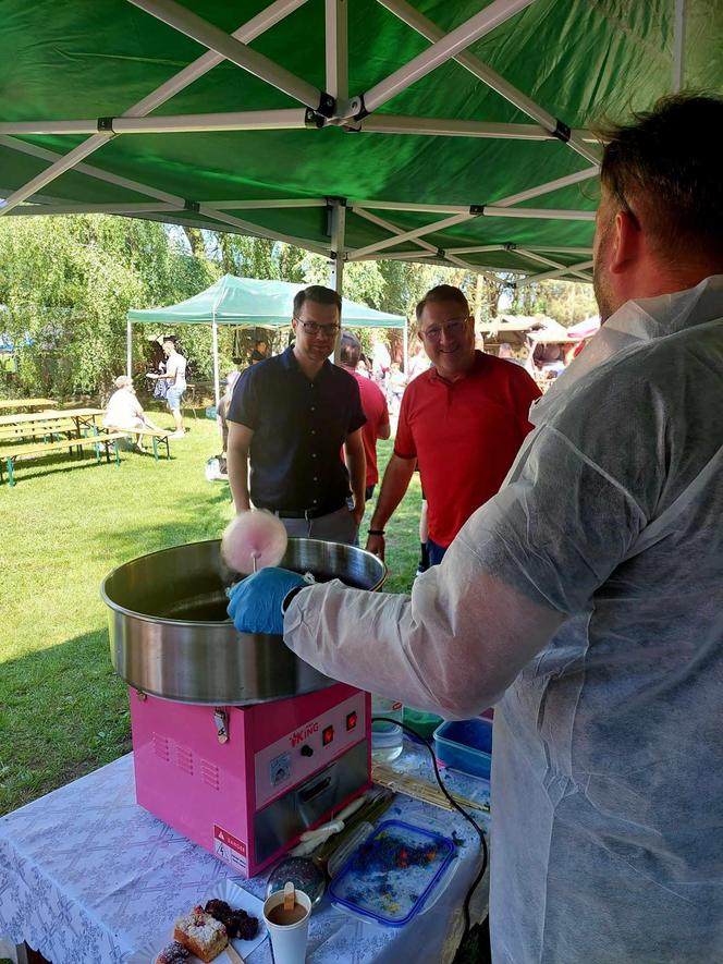 Wyjątkowy Dzień Dziecka w podbydgoskiej wsi. Wpadł nawet starosta bydgoski z najbliższymi