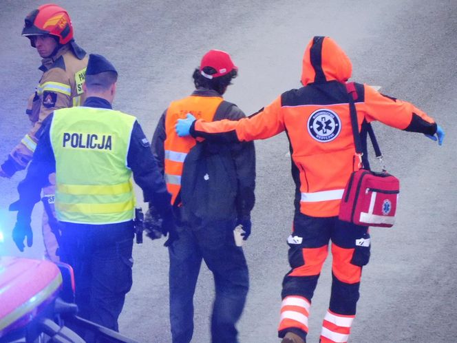 Ostatnie Pokolenie przykleiło się do jezdni na S8. Strażacy musieli skuć asfalt