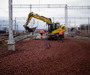 Jak przebiegają prace na stacji Olsztyn Główny? Zobacz nowe zdjęcia z budowy