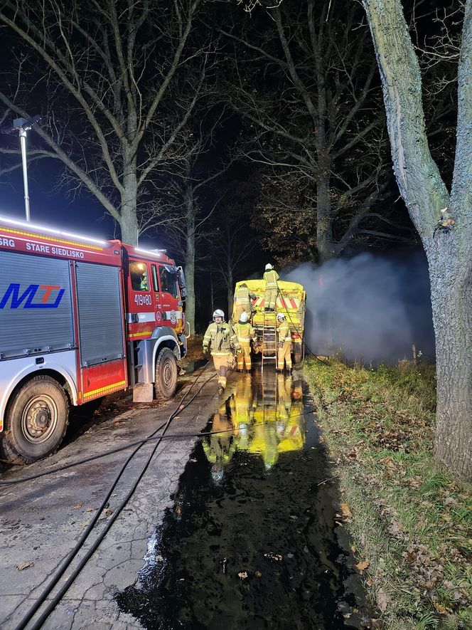 Ciężarówka płonęła jak pochodnia! Droga była zablokowana