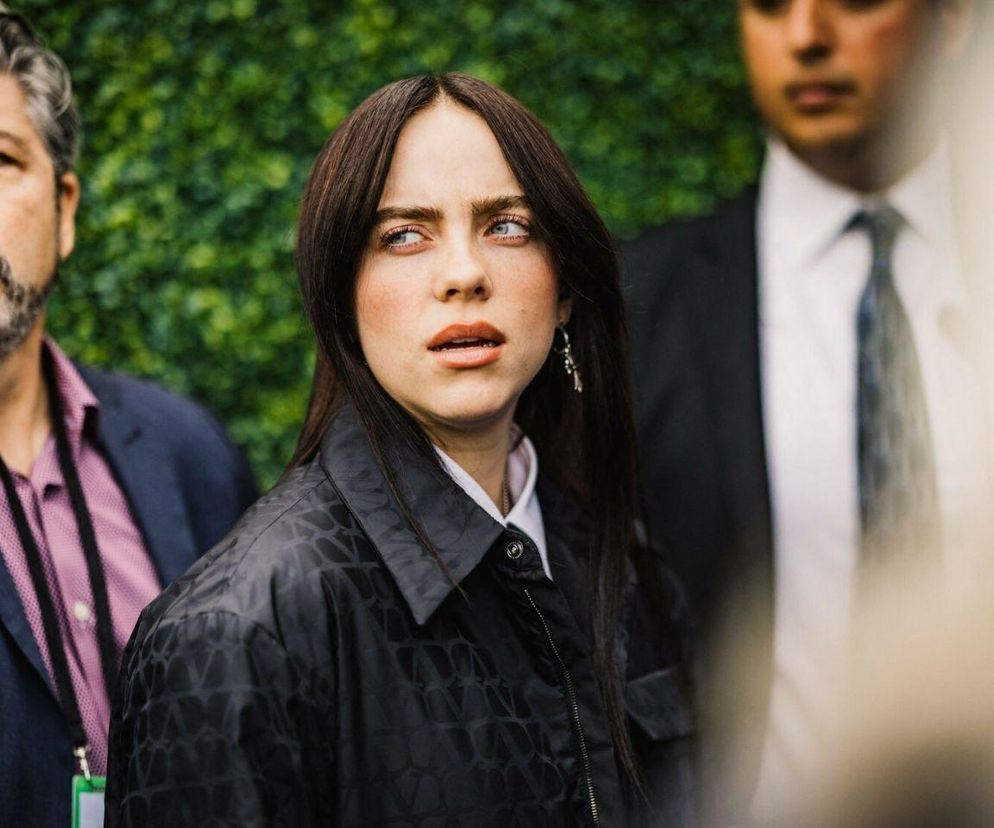 Billie Eilish zaskoczyła pasażerów komunikacji miejskiej w Krakowie! To wideo podbija sieć