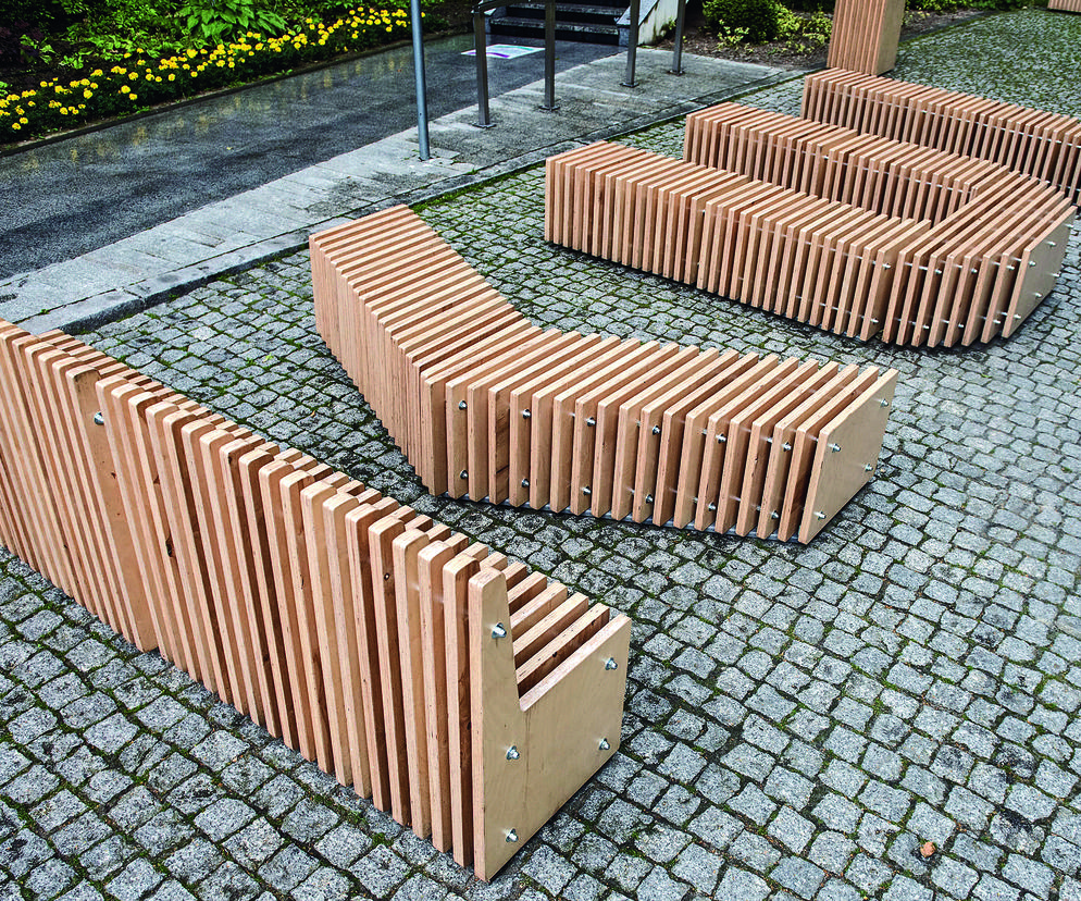Lublin chce chronić trawniki – konkurs na projekt małej architektury zabezpieczającej przyuliczne skwery przed samochodami