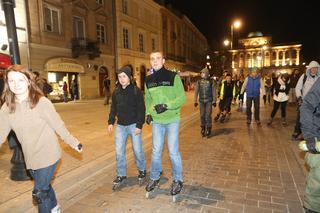 Nightskating. Warszawa na rolkach [Zdjęcia]