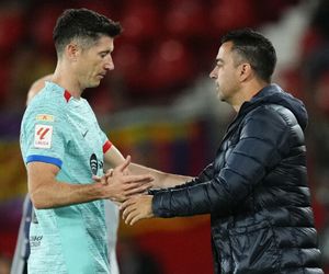 Xavi obrzydliwie knuł przeciwko Lewandowskiemu?! Szokujące kulisy z FC Barcelona. Trener chciał się pozbyć Polaka