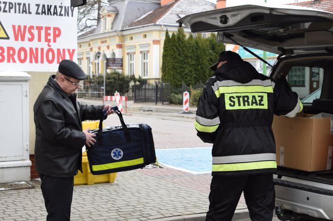 Podkarpaccy strażacy przekazali respiratory dla szpitala w Łańcucie