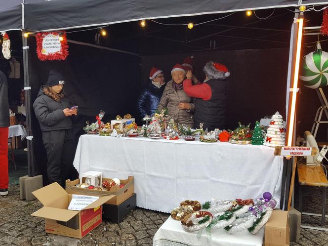 Ekstremalne Mikołajki z NGO w Lesznie przyciagnęły tłumy mieszkańców