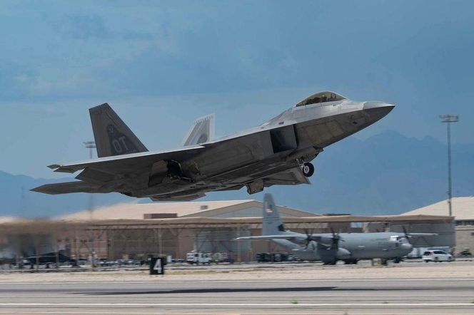 F-22 Raptor