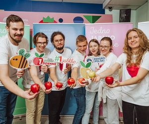 Ustanowiono rekord Polski w sztafecie jedzenia jabłek. A Ty, jadłeś już dziś jabłko?