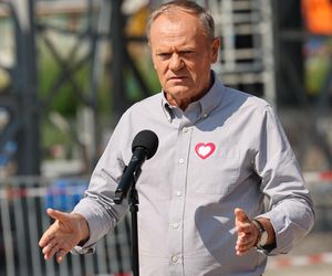 Donald Tusk w Męcinie. Premier odwiedził budowę największego tunelu kolejowego w Polsce