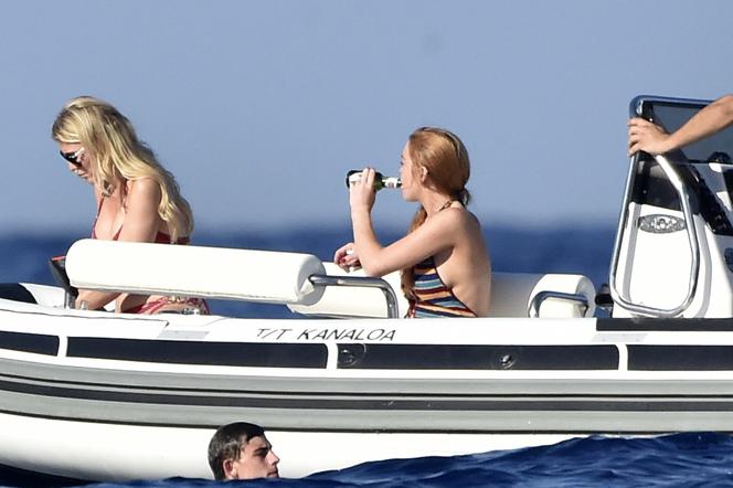 Lindsay Lohan pali i pije w ciąży?