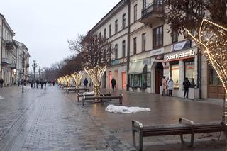 Na lubelskim deptaku już montują świetlne instalacje. Już za parę dni będzie pięknie!