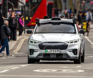 Taksówki bez kierowców w Europie. Uber rozpoczyna testy w Londynie 