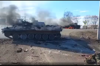 Wojna na Ukrainie - zniszczony rosyjski konwój wojskowy