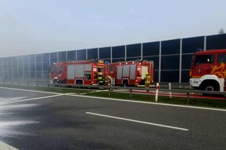 Pożar osobówki na autostradzie A4 w Brzesku