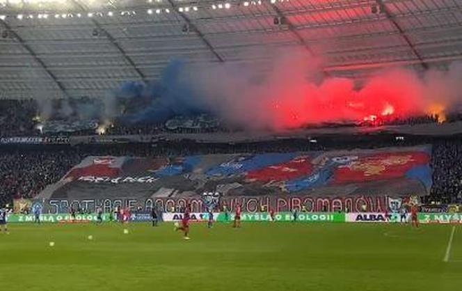 Mecz Ruchu Chorzów z Widzewem Łódź na Stadionie Śląskim ZDJĘCIA