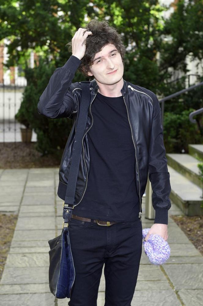 Dawid Podsiadło rozczula fanów swoją aparycją. Jego niewinna mina dodaje mu uroku