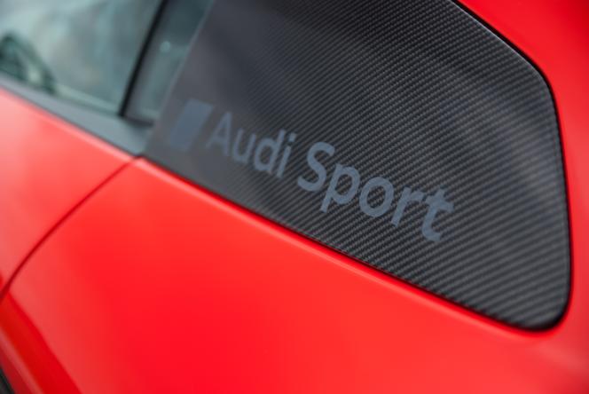 Audi R8 plus V10 5.2 FSI quattro S tronic