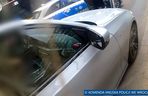 Wrocław. Policjanci rozbili szybę i siłą wyciągnęli 45-latkę z BMW. Nie chciała wysiąść [ZDJĘCIA].