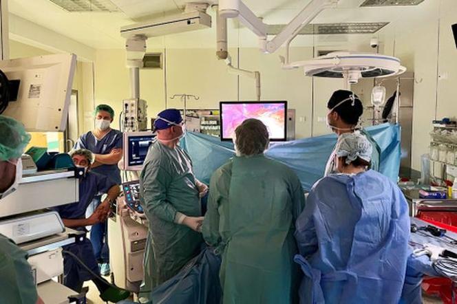 Przełomowa operacja w Warszawie. Lekarze z WUM wykonali zabieg, który uratował życie 2-letniego dziecka 