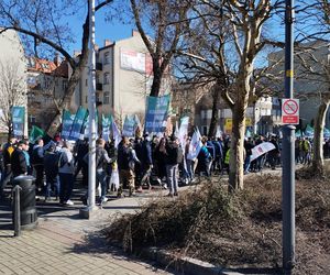 Górnicy protestowali pod ministerstwem przemysłu w Katowicach przeciwko likwidacji KWK Bielszowice