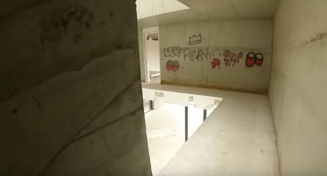 Słynna willa z "Big Brothera" popadła w ruinę. W niczym nie przypomina budynku, który znamy z TV
