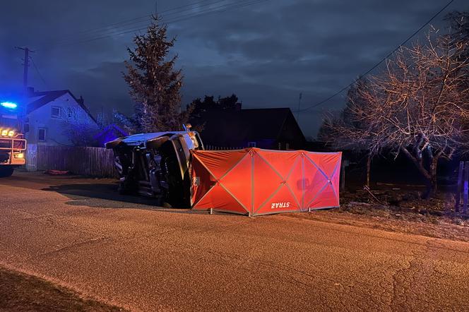 Zginął zmiażdżony przez busa pod własnym domem! Tragedia pod Łochowem