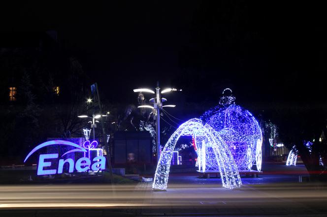 Iluminacja świąteczna na pl. Lotników