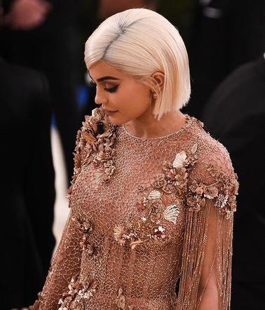 Kylie Jenner jako blondynka na MET Gala 2017
