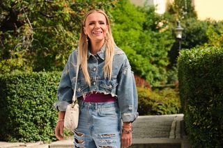 Pierwsza miłość streszczenia odcinków 4095-4099. Filip poznaje nazwisko dawcy szpiku dla Angeliki. Jest w szoku