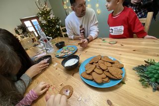 Kolorowe pierniczki, które pomagają dzieciom. To 12. edycja akcji Uskrzydlamy