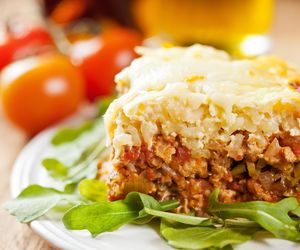 Zapiekanka ryżowa z mięsem mielonym: przepis na smaczny obiad