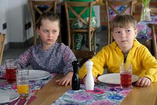 M jak miłość odc. 1744. Szymek (Staś Szczypiński), Maja (Laura Jankowska)