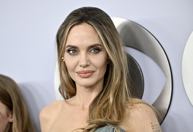 Angelina Jolie znalazła miłość! Młodszy raper zawrócił jej w głowie