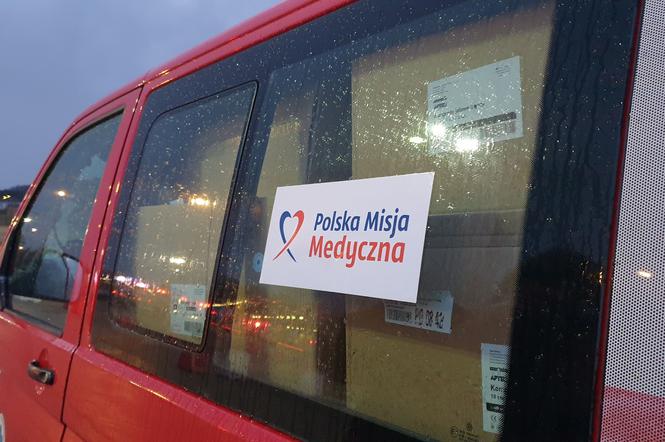 Polska Misja Medyczna wysłała na granicę polsko-ukraińską dwa busy wypełnione opatrunkami.
